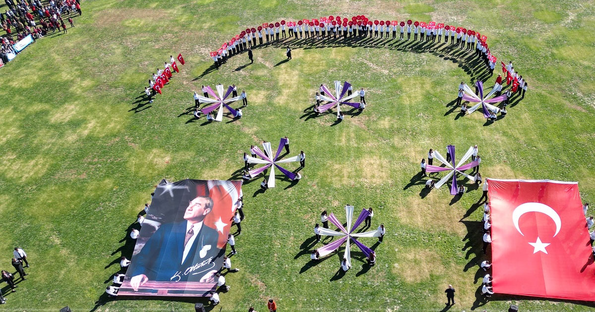 Çivril’de renkli kutlama