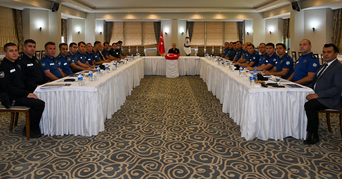 Denizli Emniyet Müdürlüğü’nde üst düzey toplantı