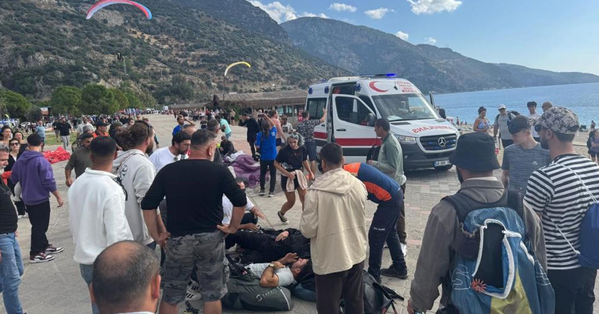 Yamaç paraşütleri havada çarpıştı: 3 yaralı