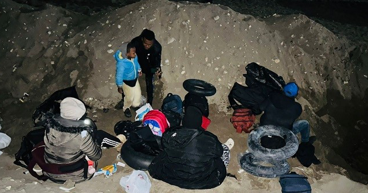 7 düzensiz göçmen yakalandı, 34 göçmen kurtarıldı 