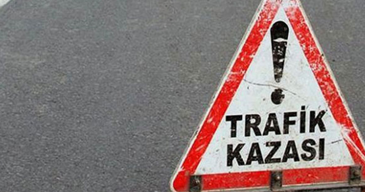 Uşak’ta otomobil ile kepçe çarpıştı: 1 ölü 1 yaralı 