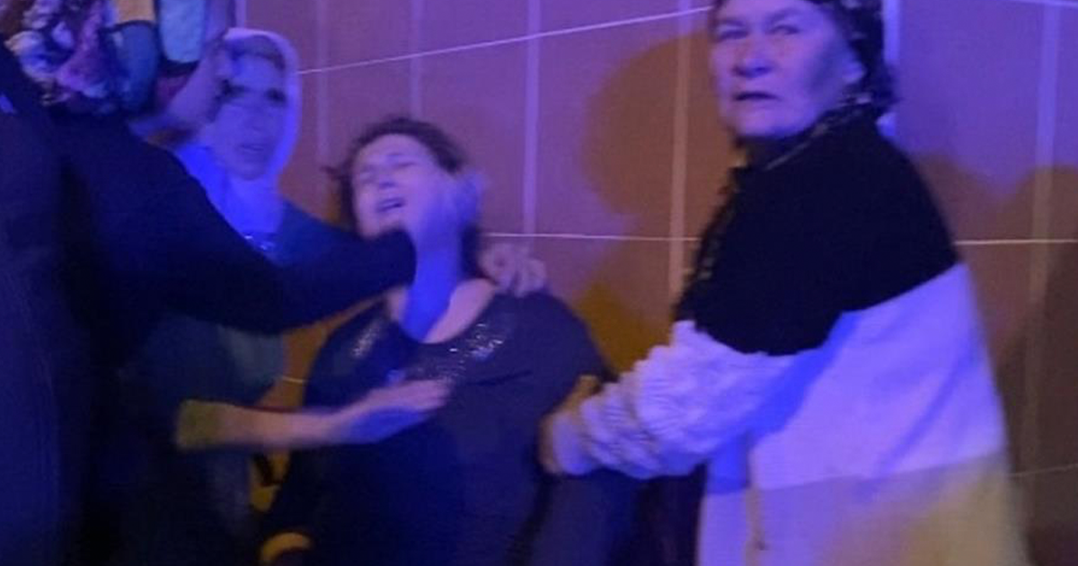 Alaşehir’de ev yangını büyümeden söndürüldü 