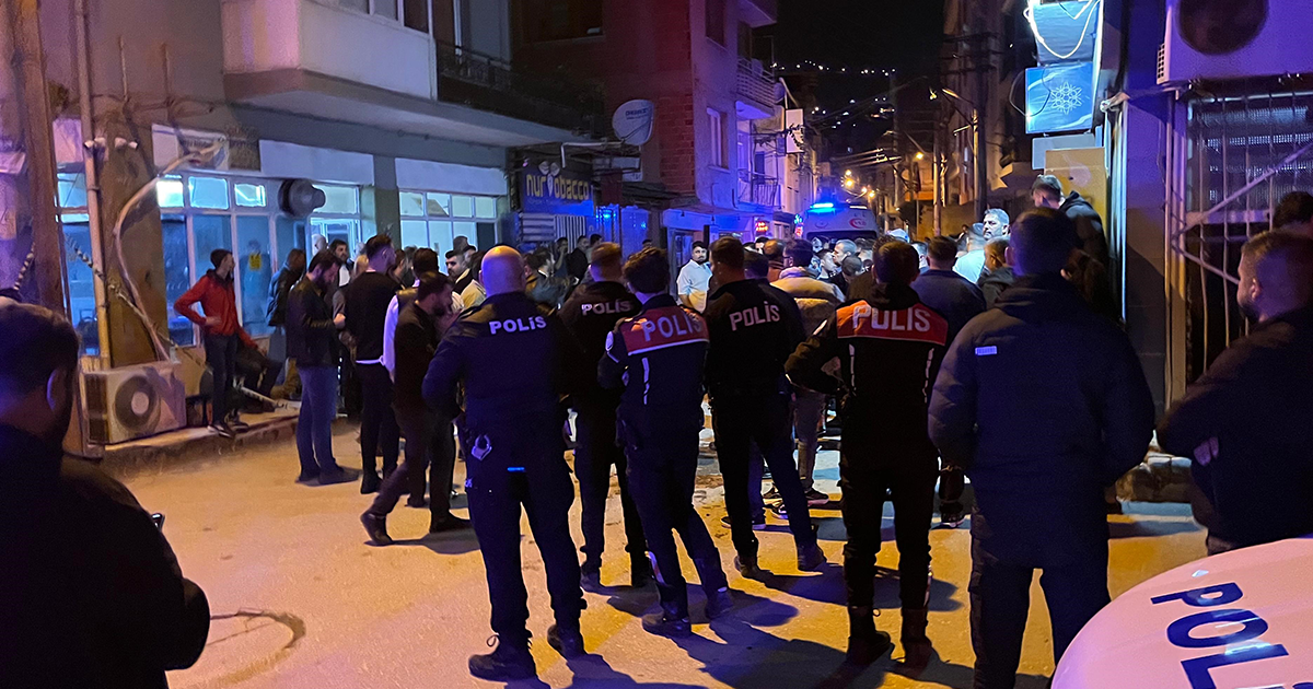 İzmir’de silahlı saldırı: 1 ölü, 3 yaralı