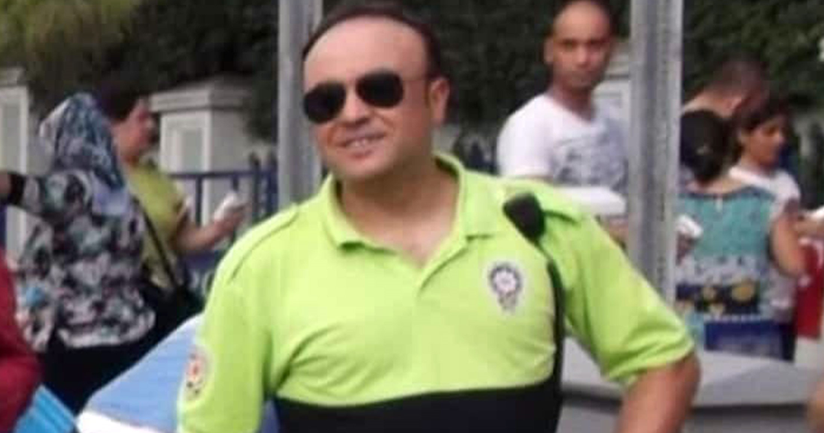  Polis memuru kalbine yenik düştü