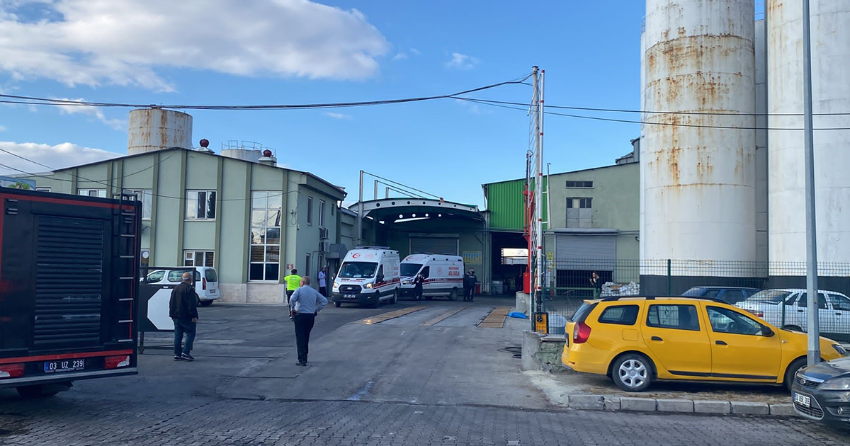 Yağ fabrikasında patlamada: 10 yaralı