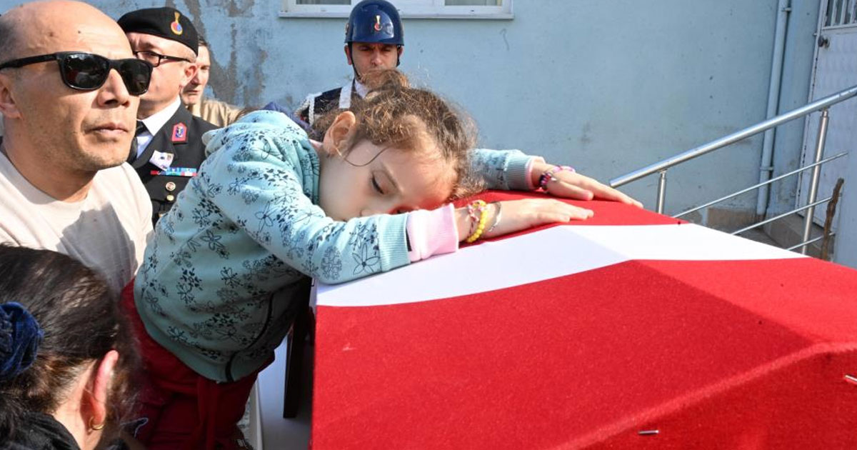 Astsubay Mustafa Yılmaz son yolculuğuna uğurlandı