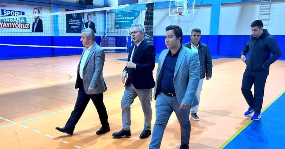 Çardak’ta spor tesislerinde inceleme yapıldı