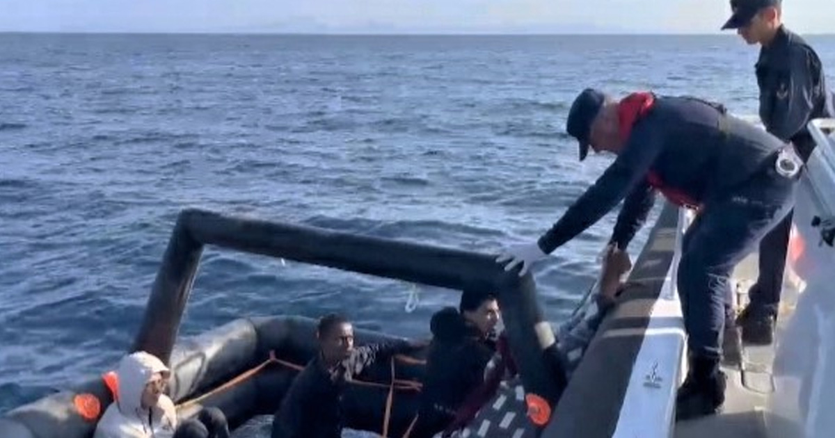 Didim’de 4 düzensiz göçmen kurtarıldı