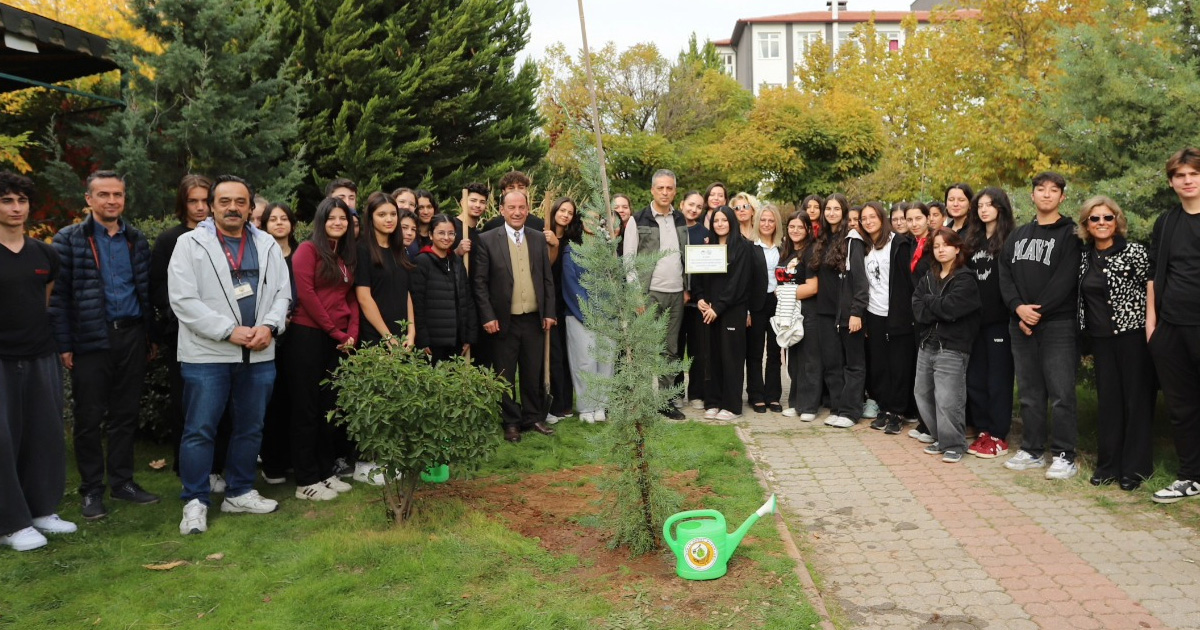 Bölge Müdürü Ahmet Köle, Mustafa Kaynak Anadolu Lisesi öğrencileriyle buluştu