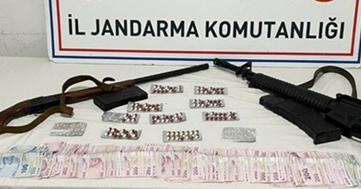 Aydın’daki evden uyuşturucu ve silah çıktı
