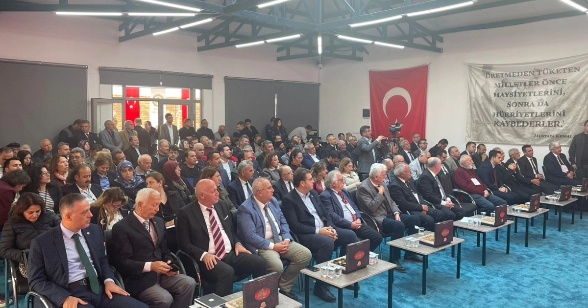Baklan 1. Tarım Sempozyumu’nda Denizli Orman Bölge Müdürlüğü fidan dağıttı