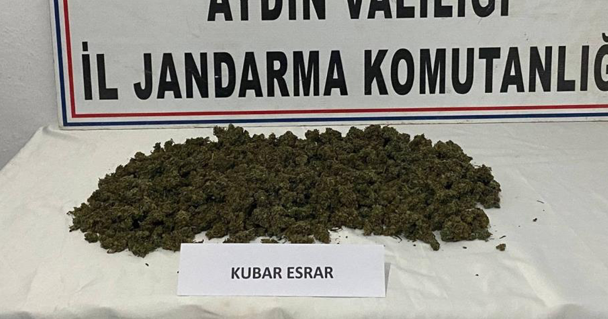 Durdurulan araçtan uyuşturucu çıktı 