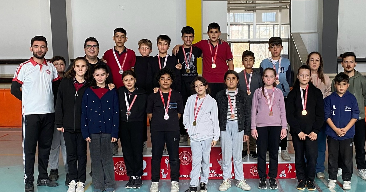 Beyağaç’ta öğretmenler günü spor etkinlikleri düzenlendi