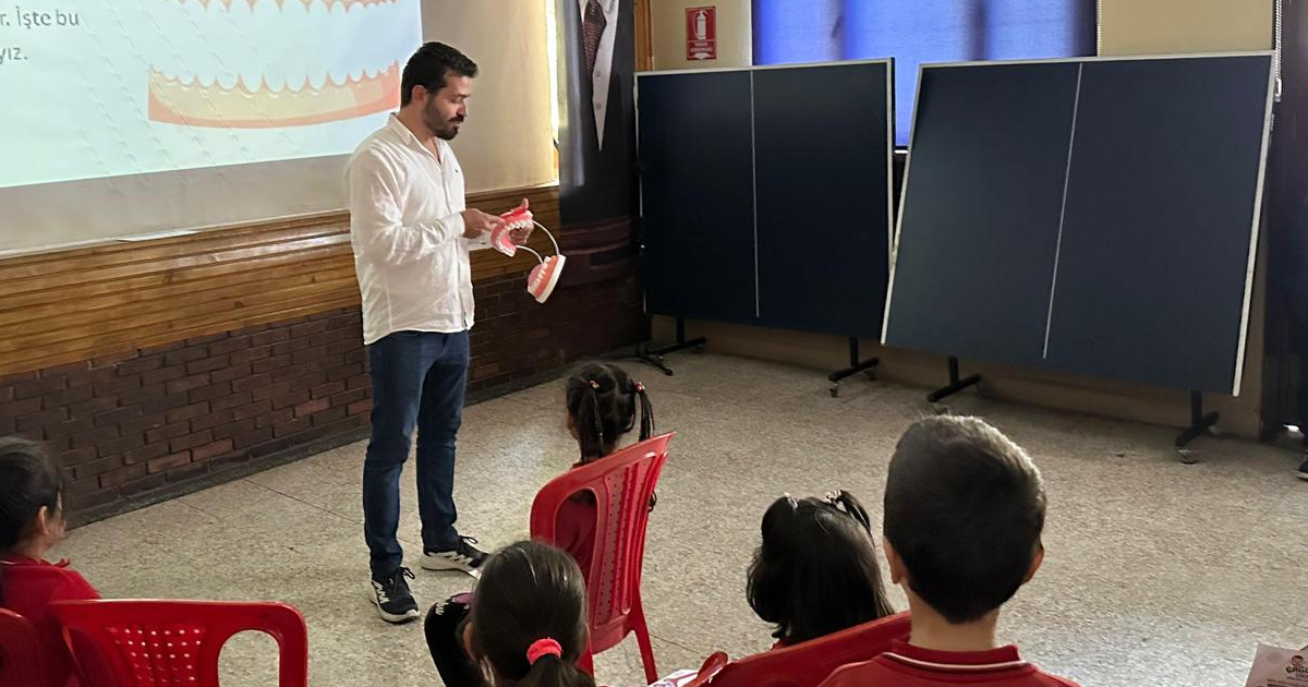 Babadağ’da öğrencilere ağız ve diş sağlığı eğitimi