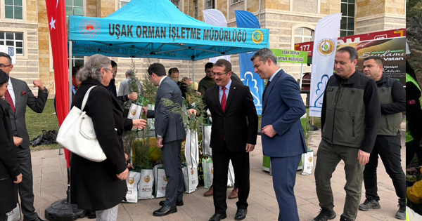 Uşak’ta yeşil vatan seferberliği kapsamında fidan dağıtımı yapıldı