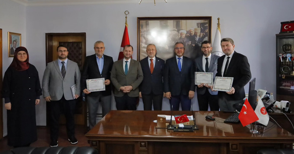 Denizli İl Müftülüğünde aşere takrib eğitimi tamamlayan hocalara belgeleri verildi