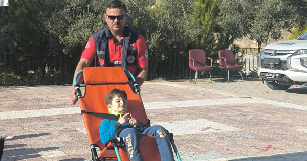 Sağlıklı çocuk sağlıklı gelecek eğitimleri öğrencilere anlatıldı