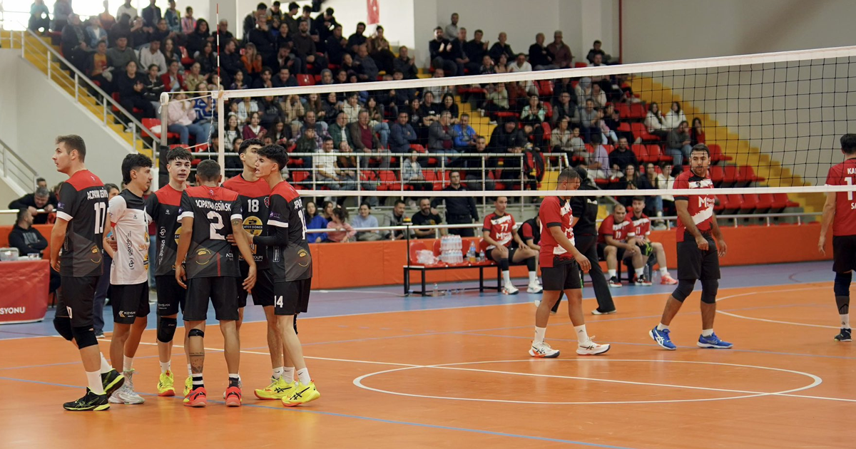 Acıpayam’da tarihi voleybol günü