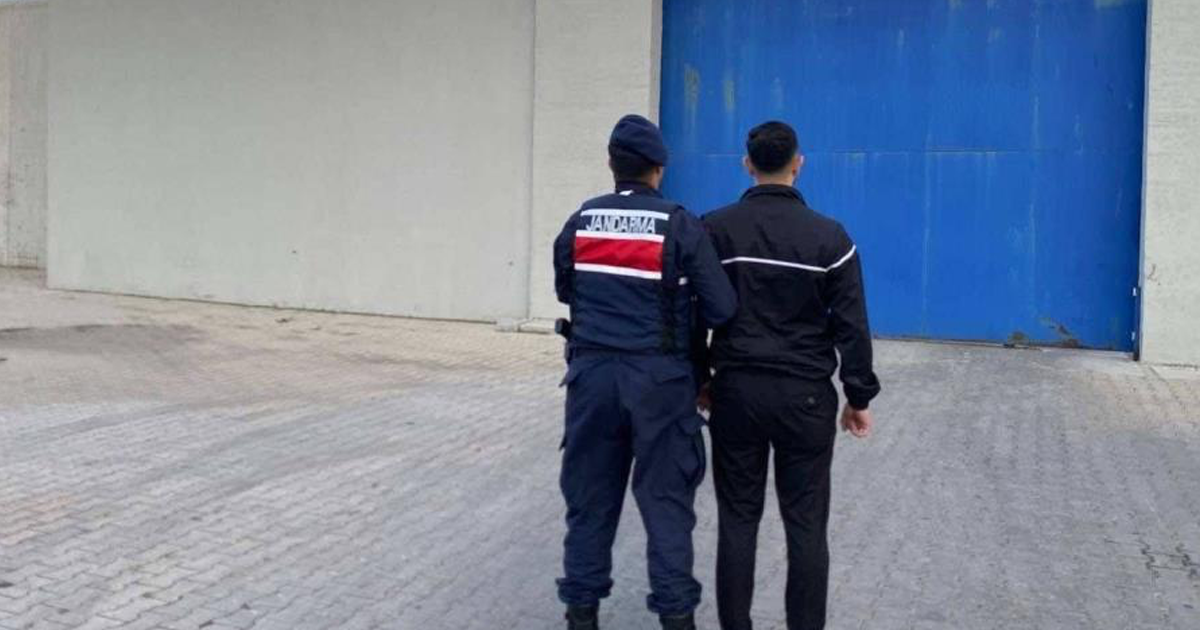 JASAT 12 yıl hapis cezasıyla aranan şahsı yakaladı 