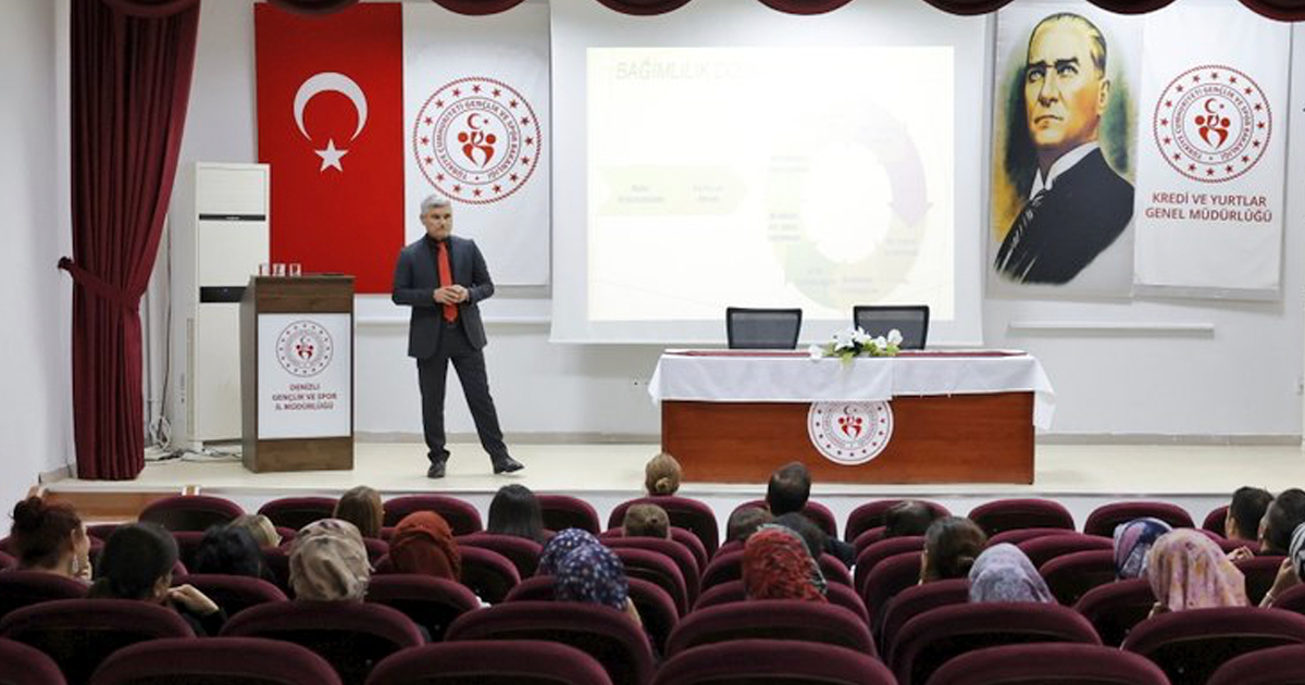 Gençlik ve Spor İl Müdürlüğü personeline “Sigarayı Bırakma” konferansı