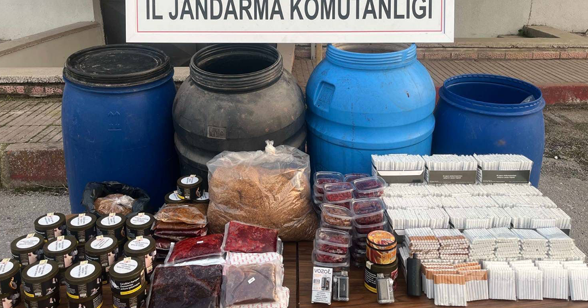 Kaçak içki ve tütün operasyonu: 3 gözaltı