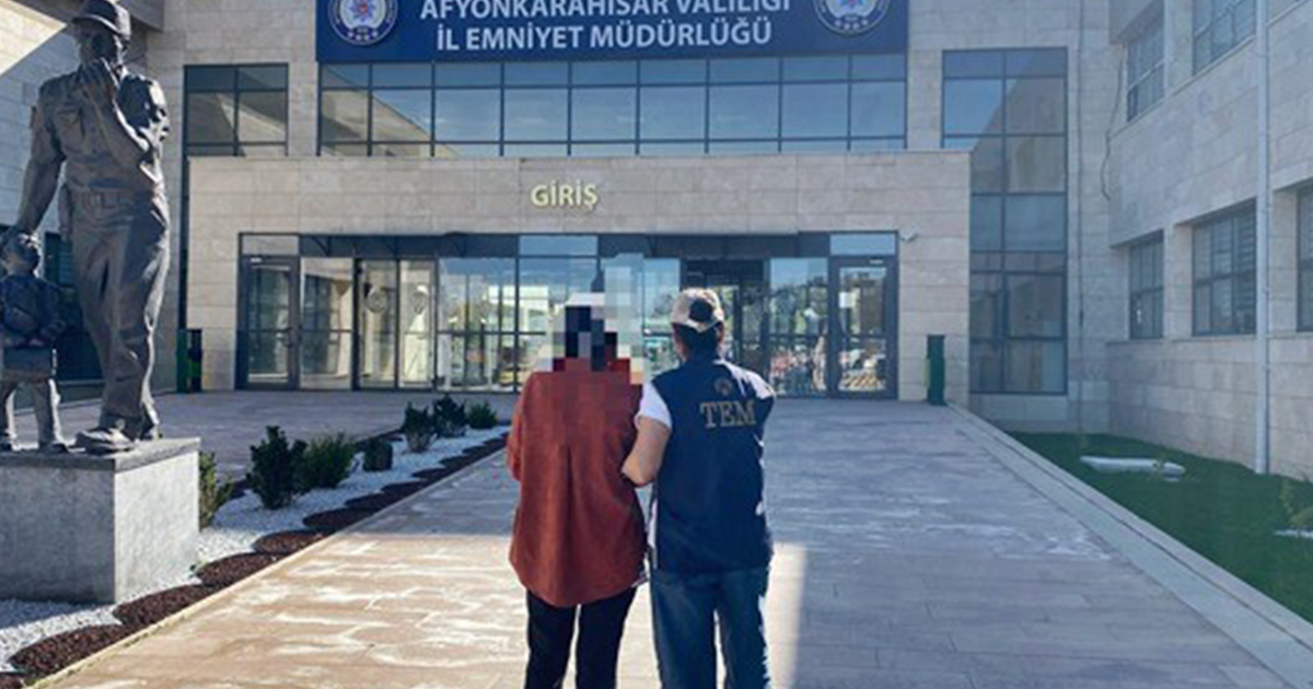 FETÖ’den aranan şahsı polis yakaladı