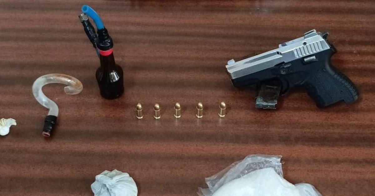 İzmir’de yol kontrolünde uyuşturucu ele geçirildi: 2 gözaltı