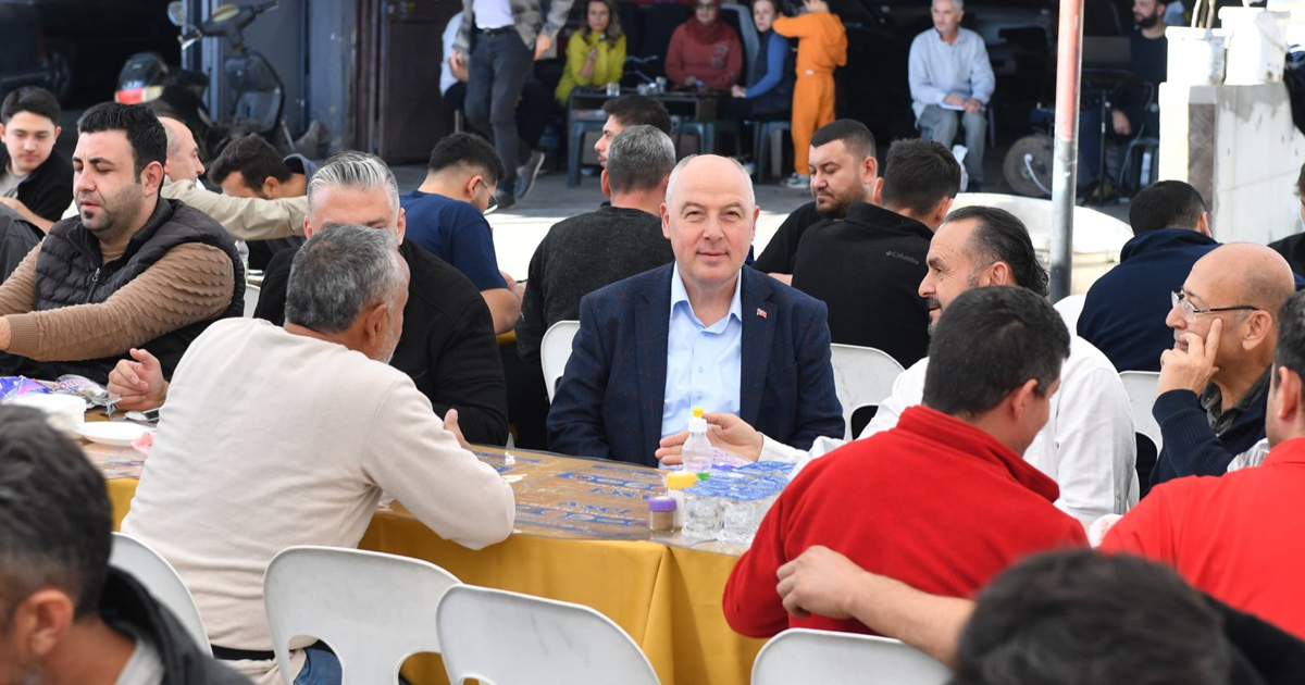 Vali Coşkun, 3. sanayi sitesi esnafının hayır yemeğine katıldı