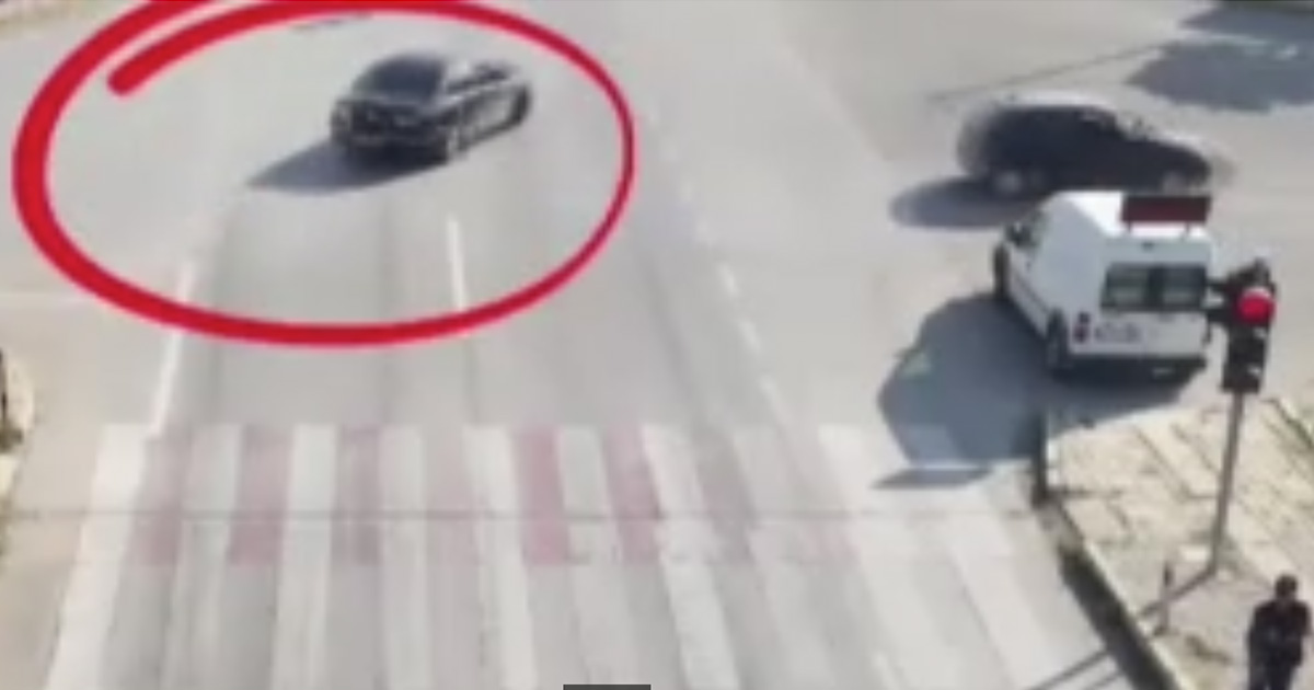Drift atarken polis dronuna yakalandı