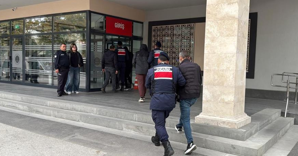 6 kentte telefon dolandırıcılarına operasyon