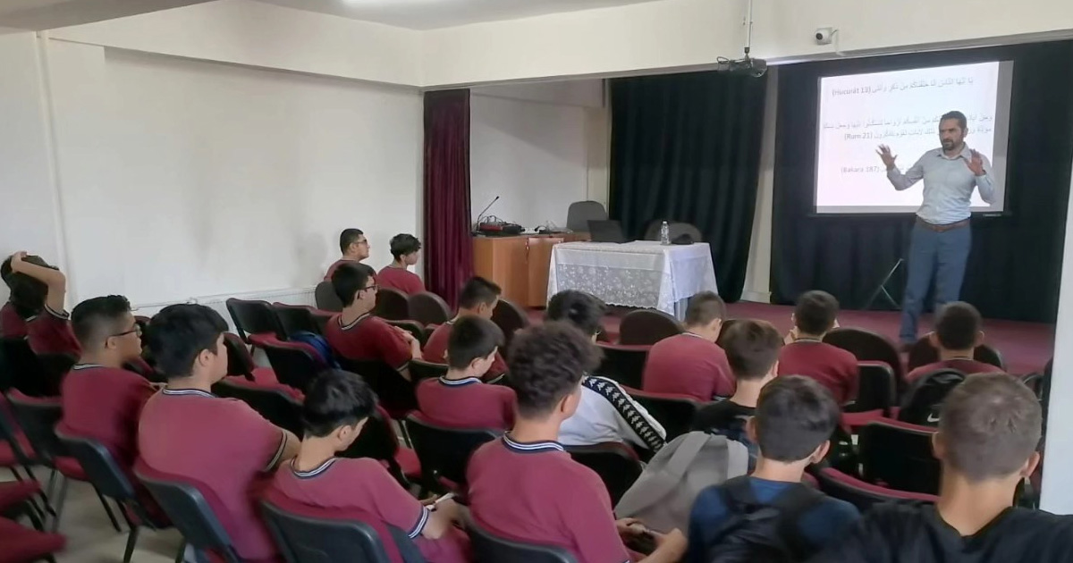 Babadağ Müftülüğü’nden okul ziyaretleri ve “İslam’da Ailenin Önemi” sohbeti