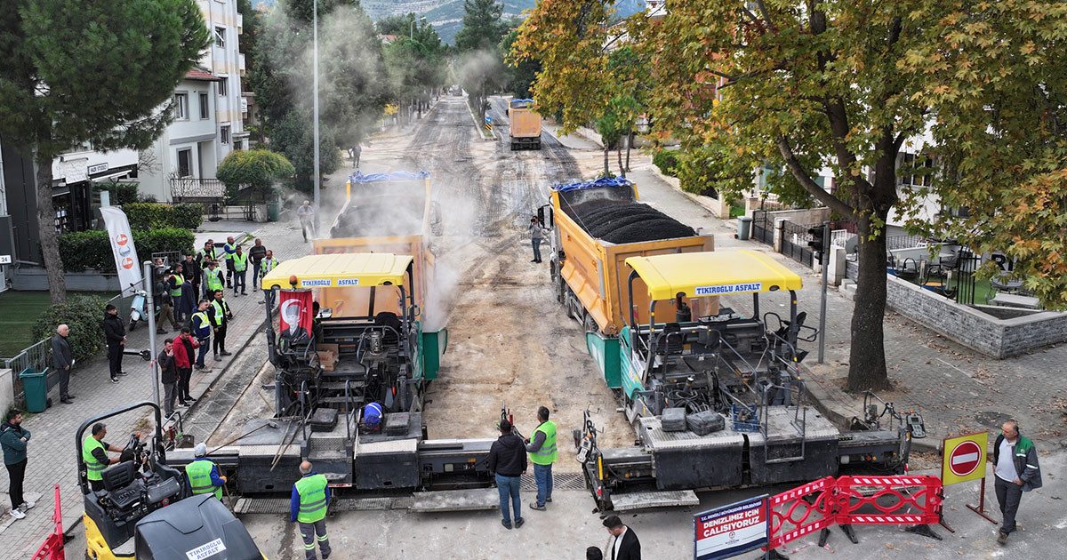Kınıklı’da yollar yenileniyor