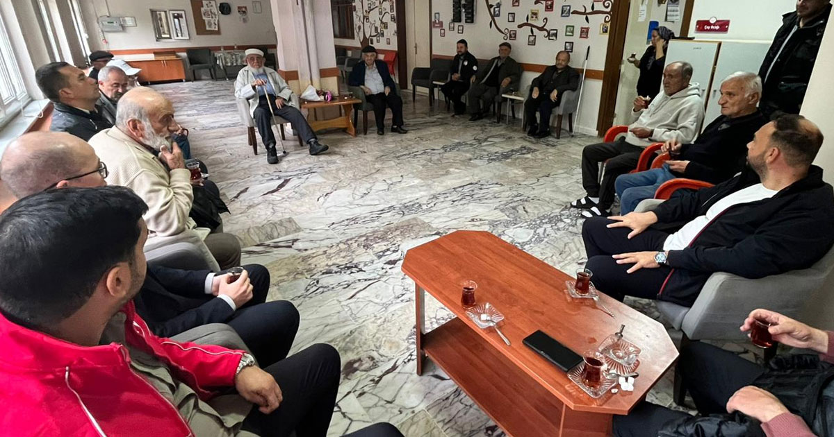 Türk Kızılayı’ndan huzurevi ziyareti