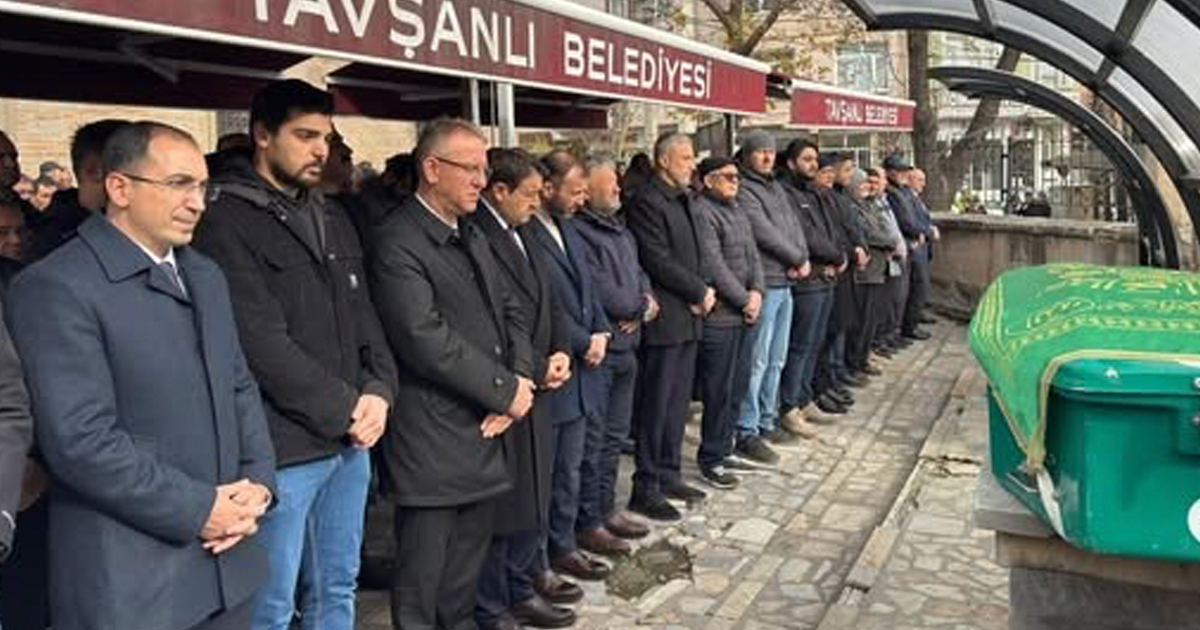 Vali Musa Işın, İsmail Atak’ın cenaze törenine katıldı 