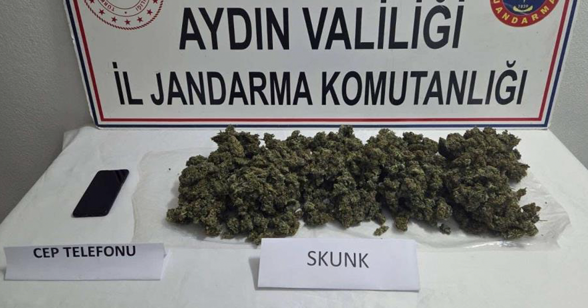  Yabancı uyruklu şahsın evinde 1 kilo uyuşturucu ele geçirildi 