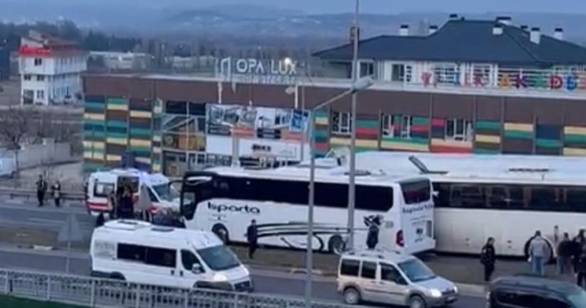 Kütahya’da zincirleme trafik kazası: 3 yaralı