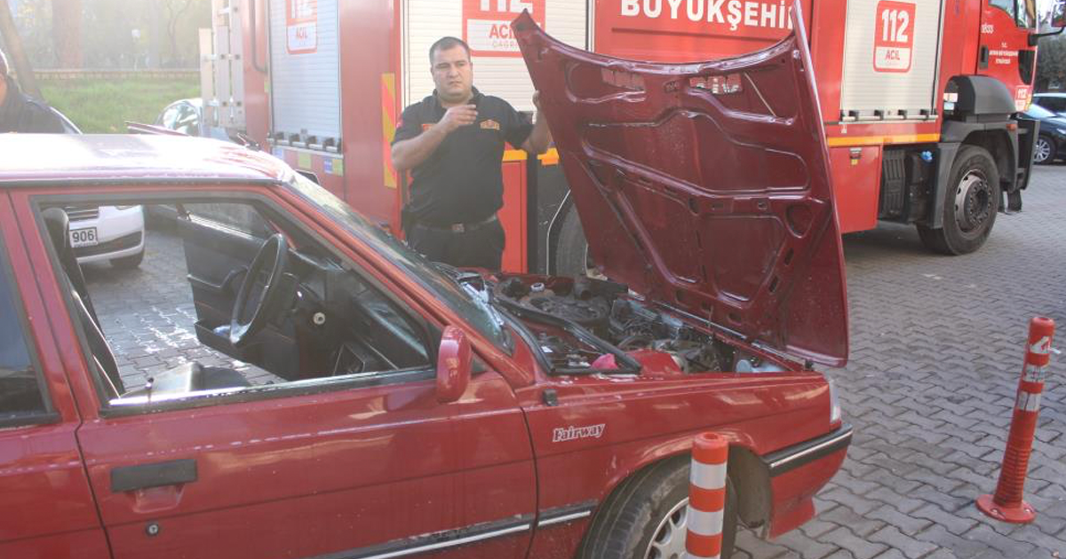 Otomobilden dumanlar yükseldi, ekipler harekete geçti 