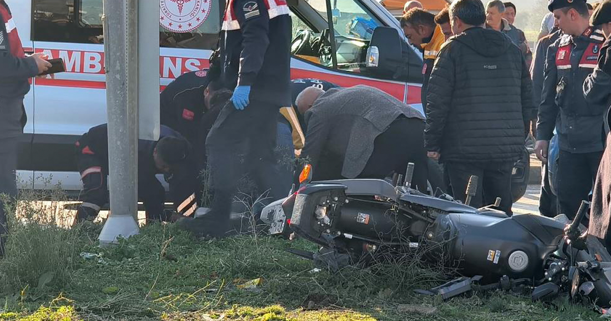Ambulans şoförü kazada hayatını kaybetti 