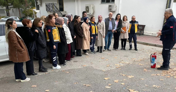 Ambulans servisi personeline acil durum ve yangın eğitimi