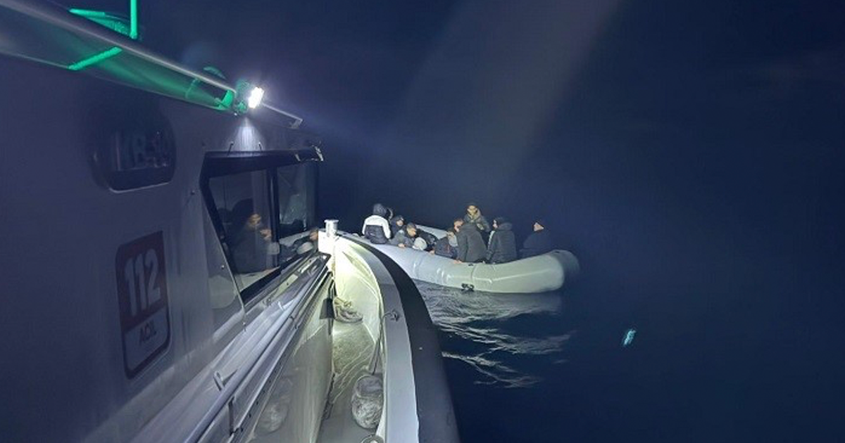 İzmir’de açıklarında göçmen hareketliliği 