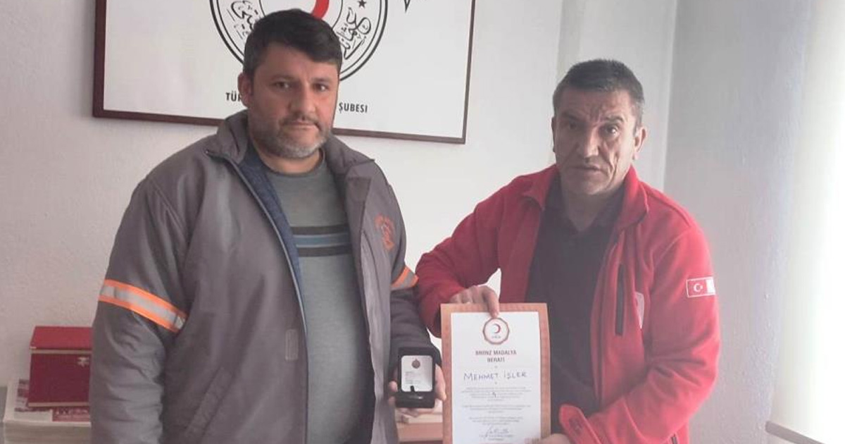 Hisarcık’ta 10 kez kan bağışladı bronz madalya aldı