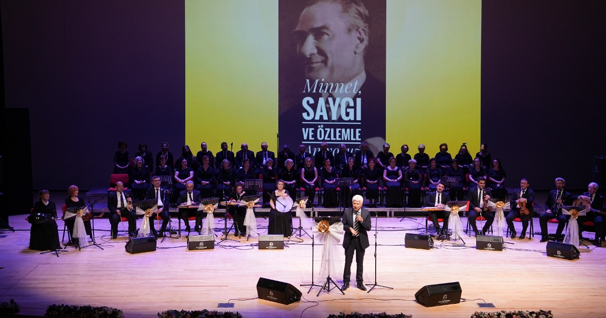 Mısralar, öyküler ve notaların ruhu bu gecede birleşti