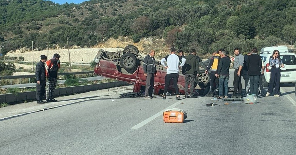 Kamyonet sürücüsü hayatını kaybetti