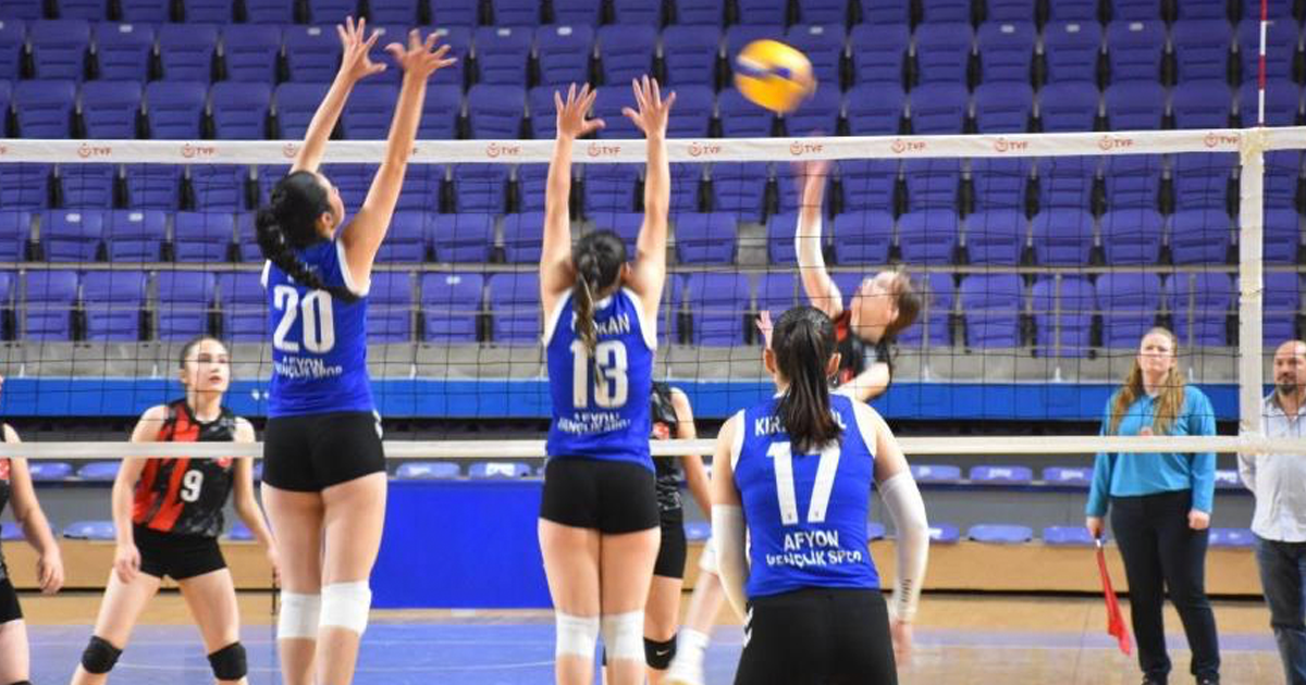  Voleybol Genç Kızlar İl Birinciliği Müsabakaları sona erdi 