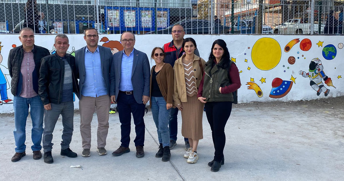 Buldan’da okul duvarları rengarenk oldu