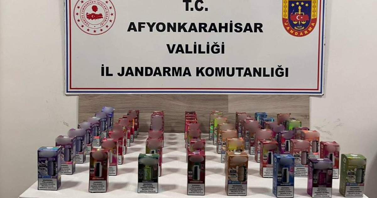 Jandarma kaçak elektronik sigara ele geçirdi 