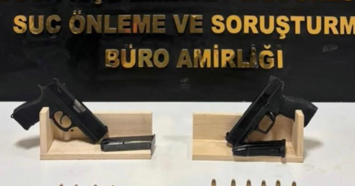 İzmir’de ruhsatsız silah operasyonunda 4 şüpheli yakalandı