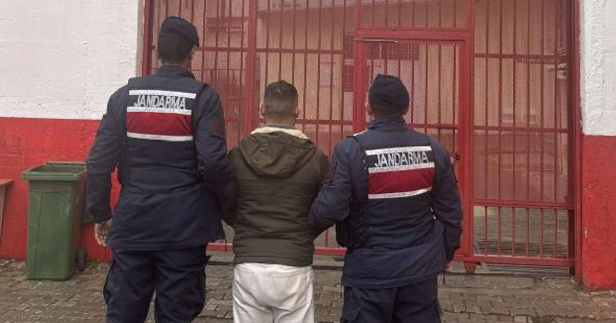 Efeler’de 22 yıl hapis cezasıyla aranan şahıs yakalandı 