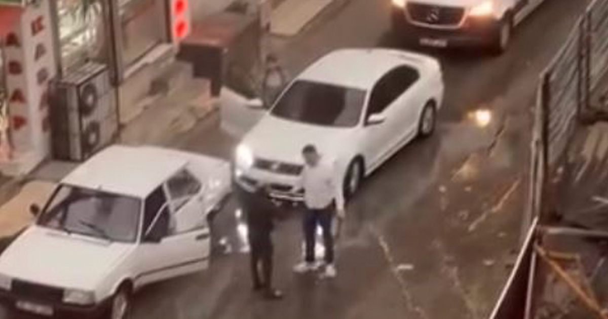 İzmir’de trafik tartışması: Döner bıçağı ile kovaladı 