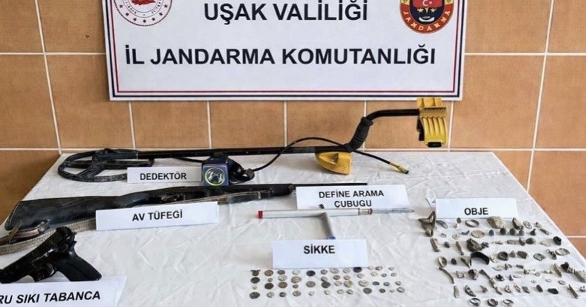 Ulubey’de kaçak defineciler tarihi eserlerle yakalandı